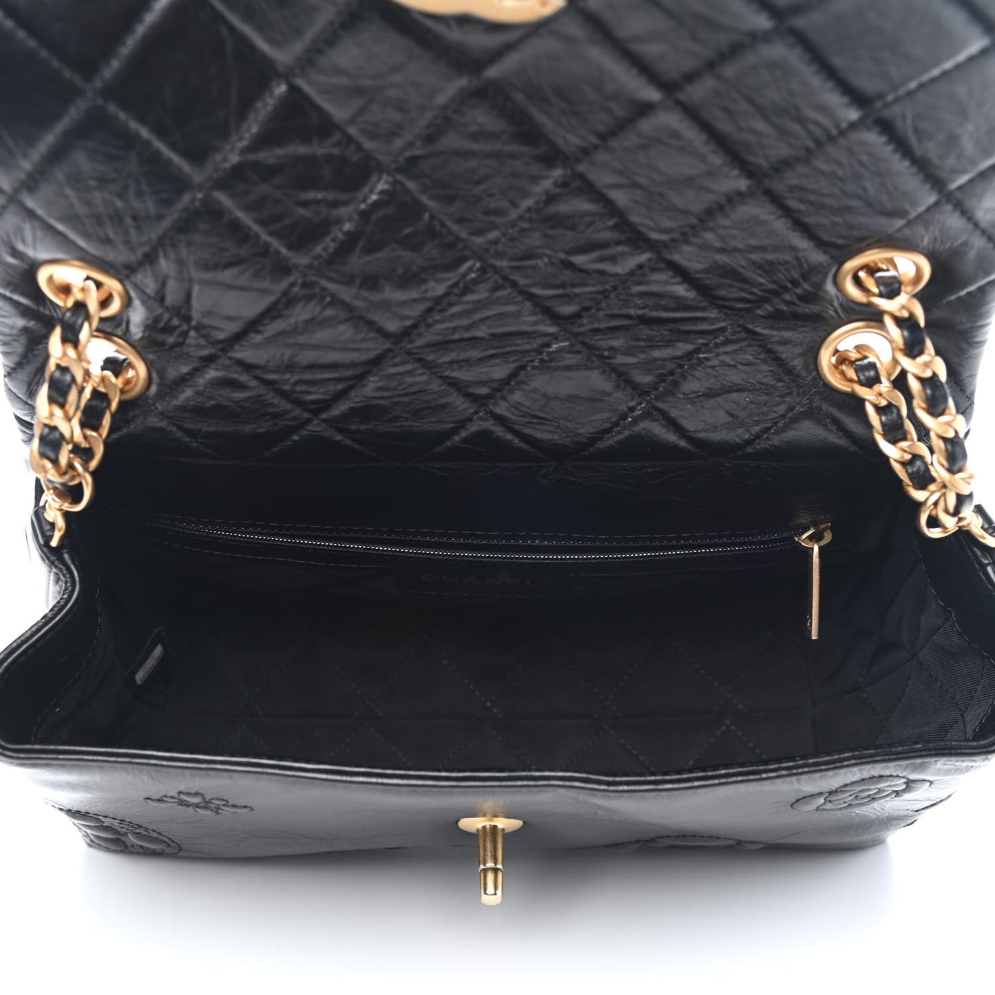 Crumbled Calfskin Embossed Flap Black