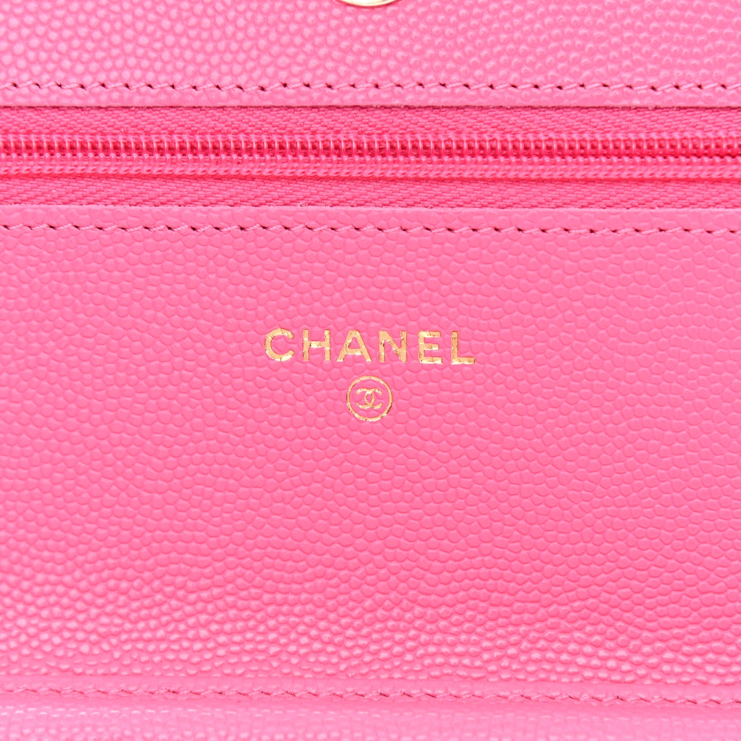 Caviar Quilted Wallet on Chain WOC Fuchsia