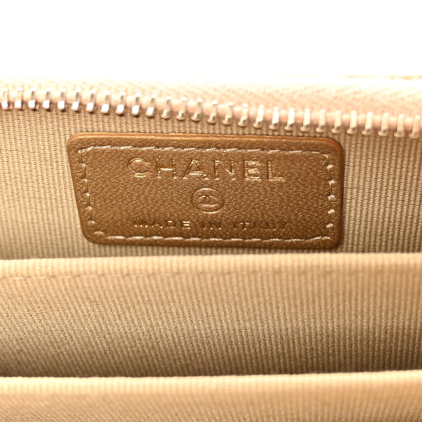 Lambskin Quilted CC Pearl Crush Zip Card Holder On Chain Beige
