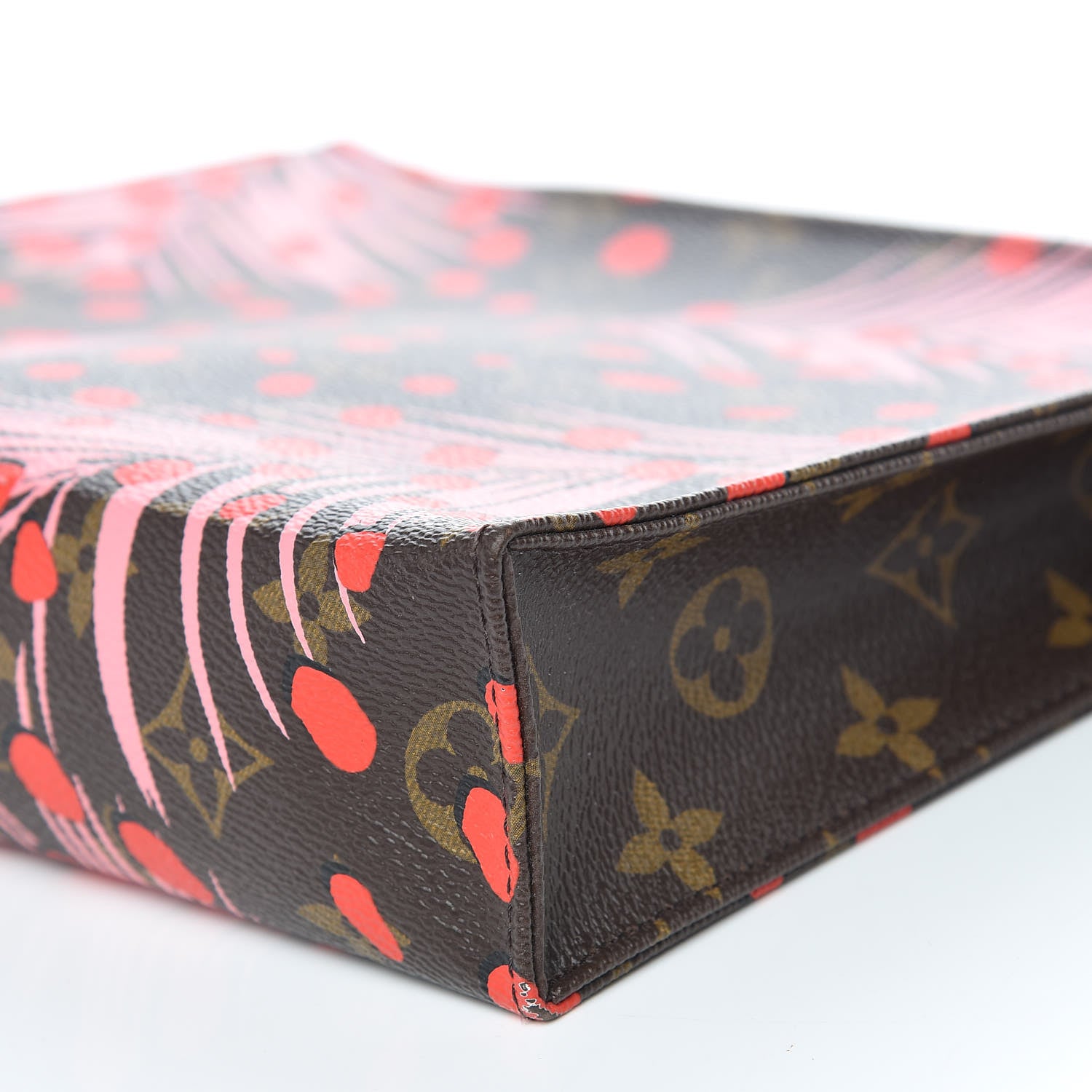 Louis Vuitton Monogram Jungle Dots Toiletry Pouch 26 Sugar Pink Poppy 7 of 11