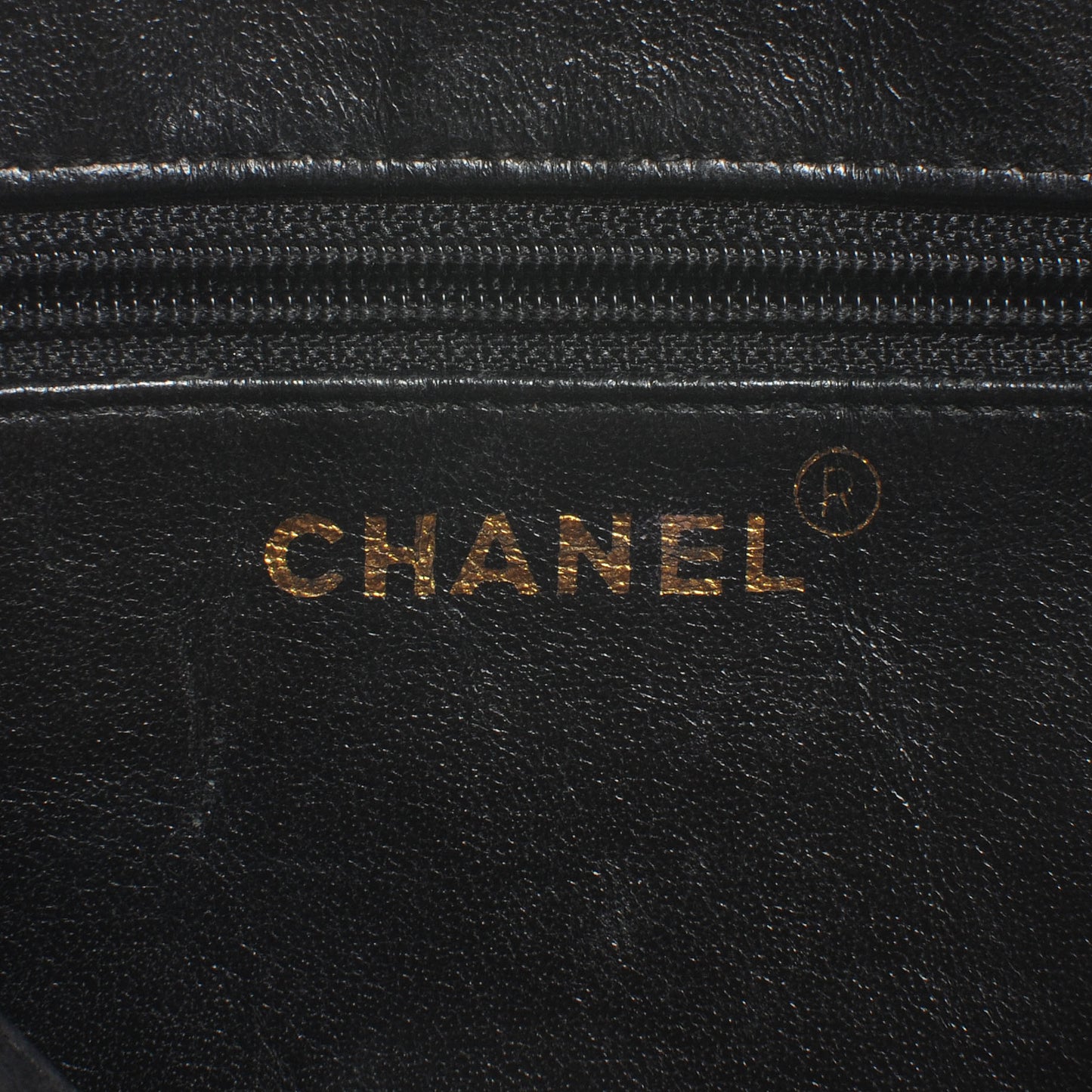 Caviar Diamond Stitched Shoulder Bag Black
