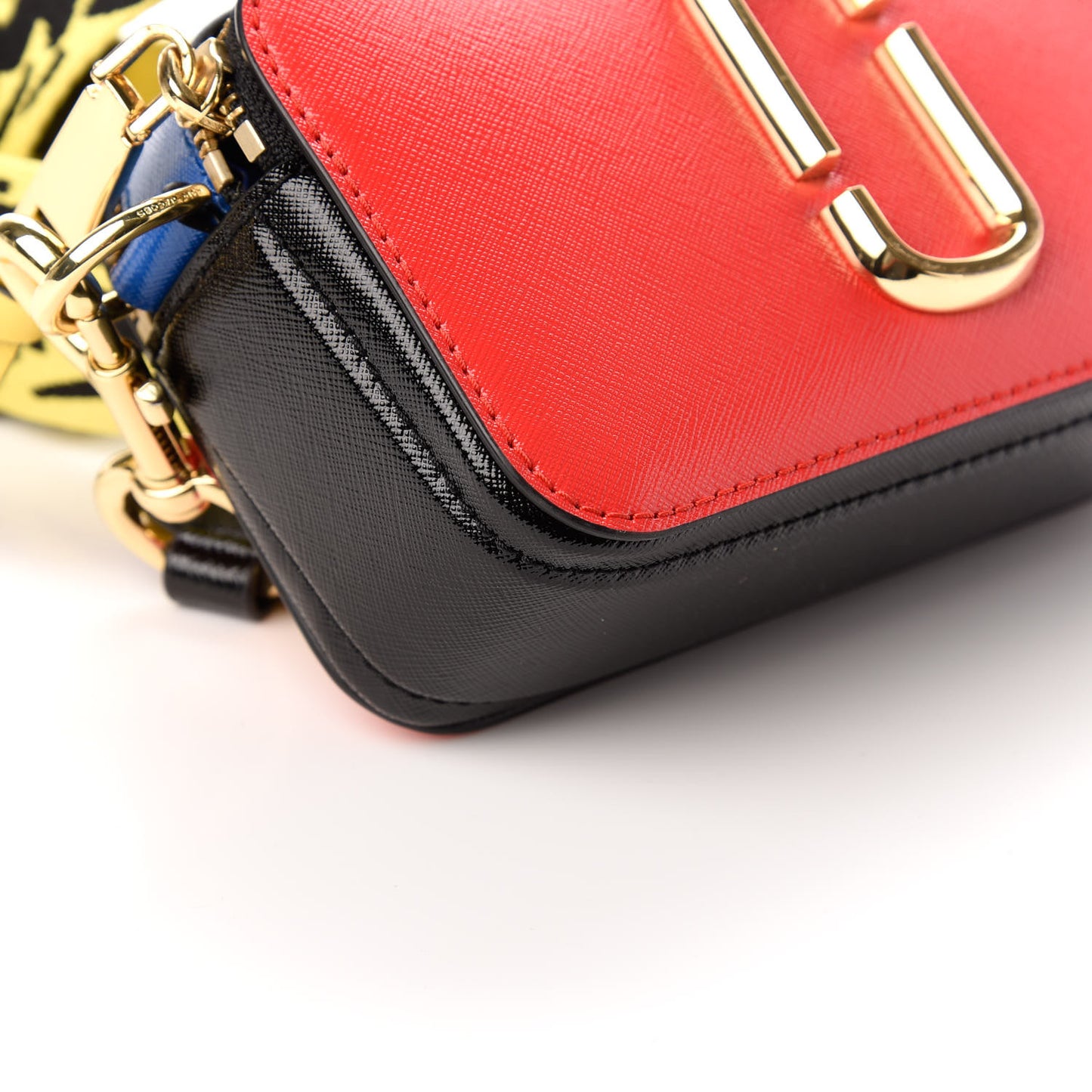 Saffiano Small Snapshot Camera Bag Red Multicolor