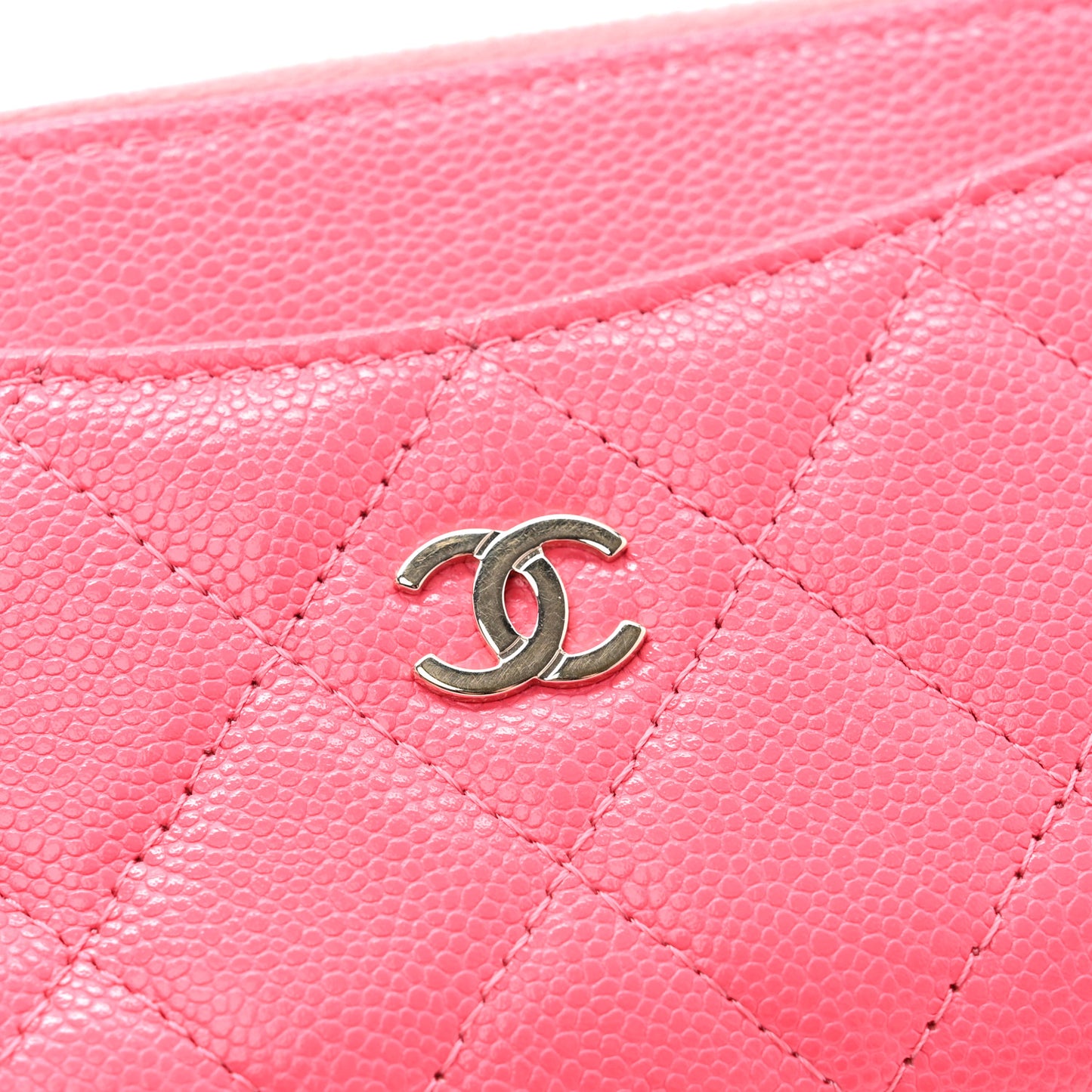 Caviar Quilted CC Zip Around Card Holder Pink