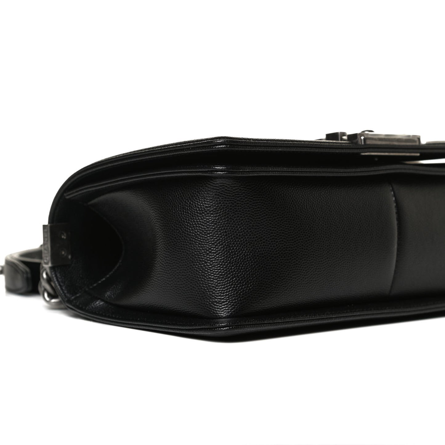 Caviar Quilted Medium Boy Flap Black