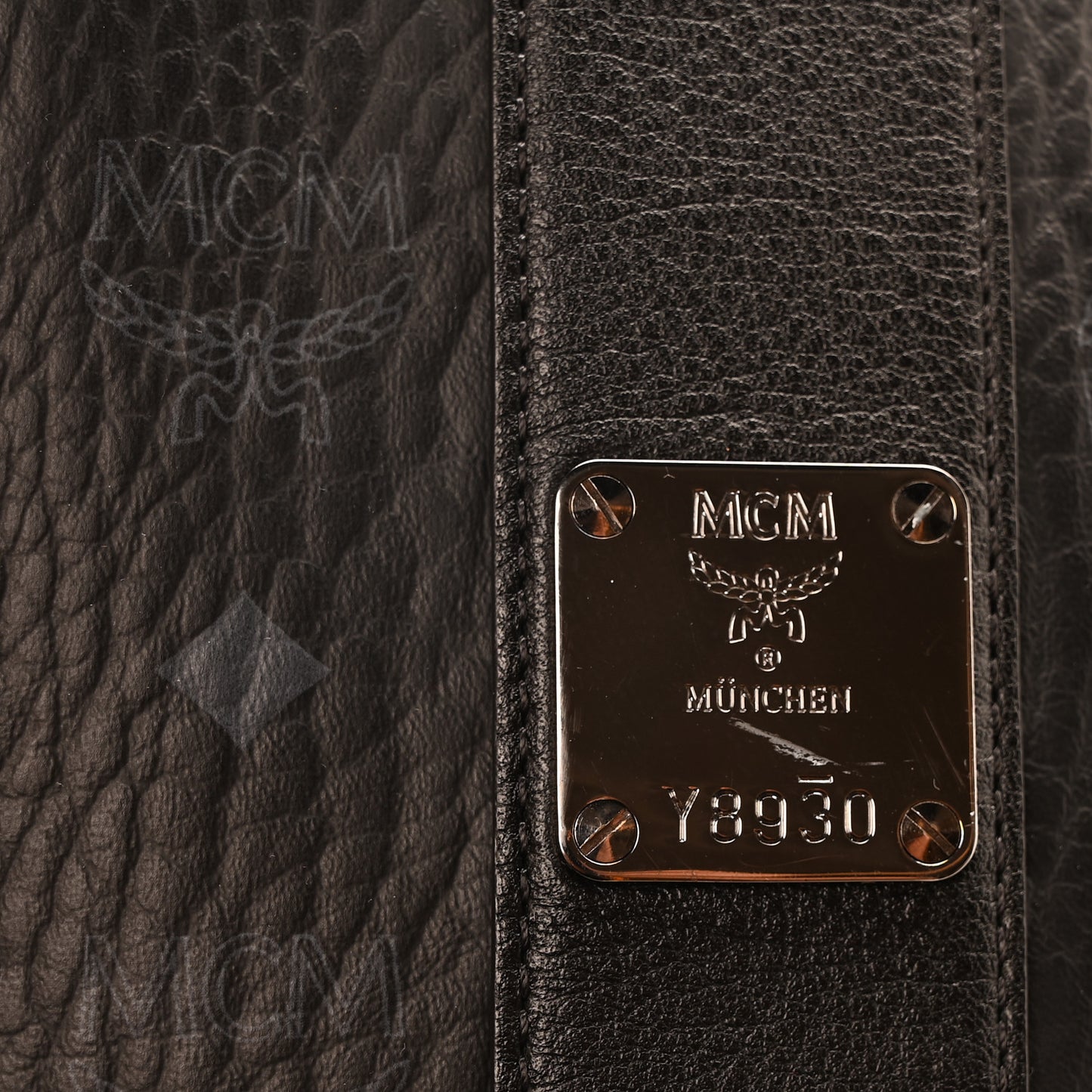 Visetos Medium Liz Reversible Shopper Tote Black