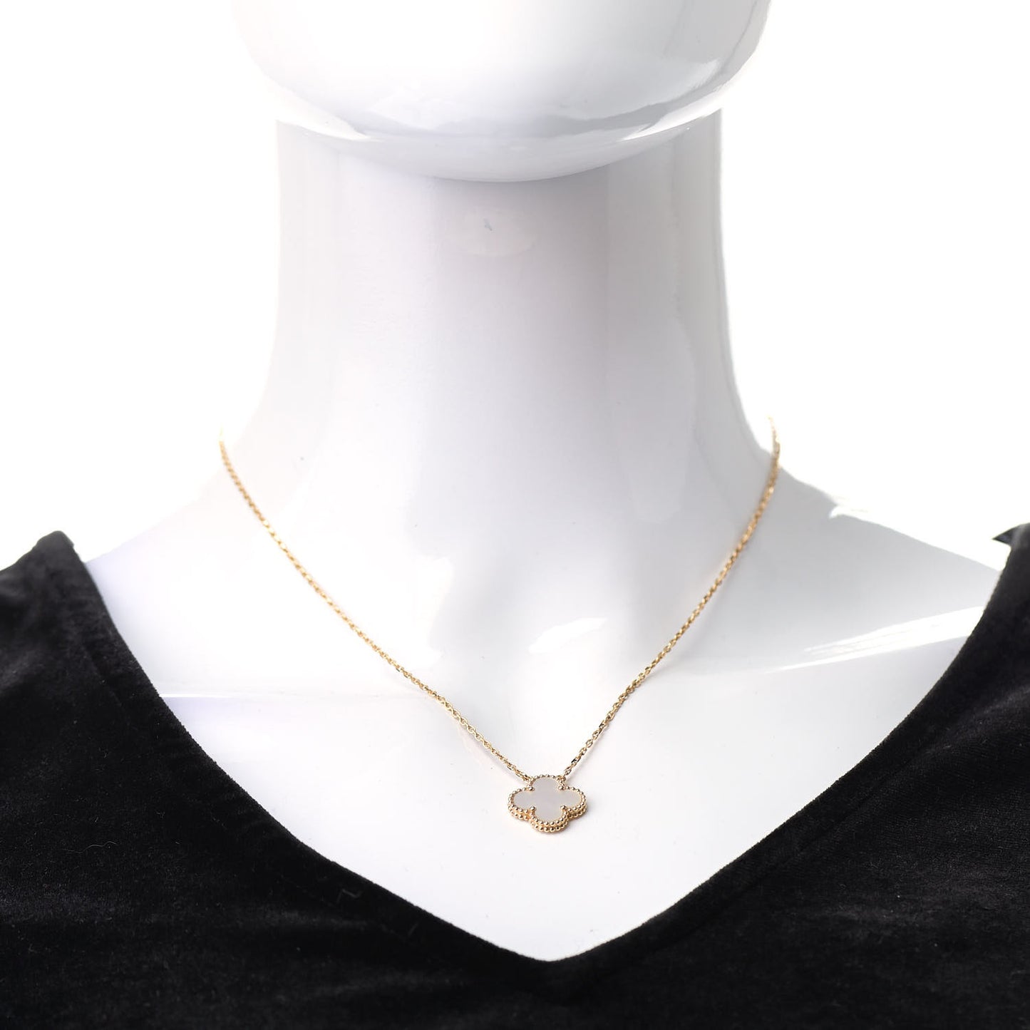 18K Yellow Gold Mother of Pearl Vintage Alhambra Pendant Necklace