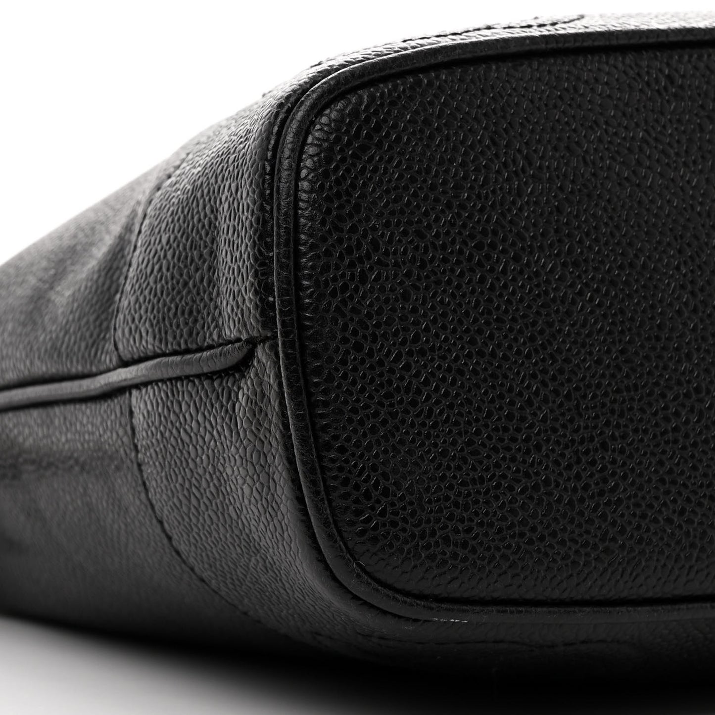 Caviar CC Shoulder Bag Black