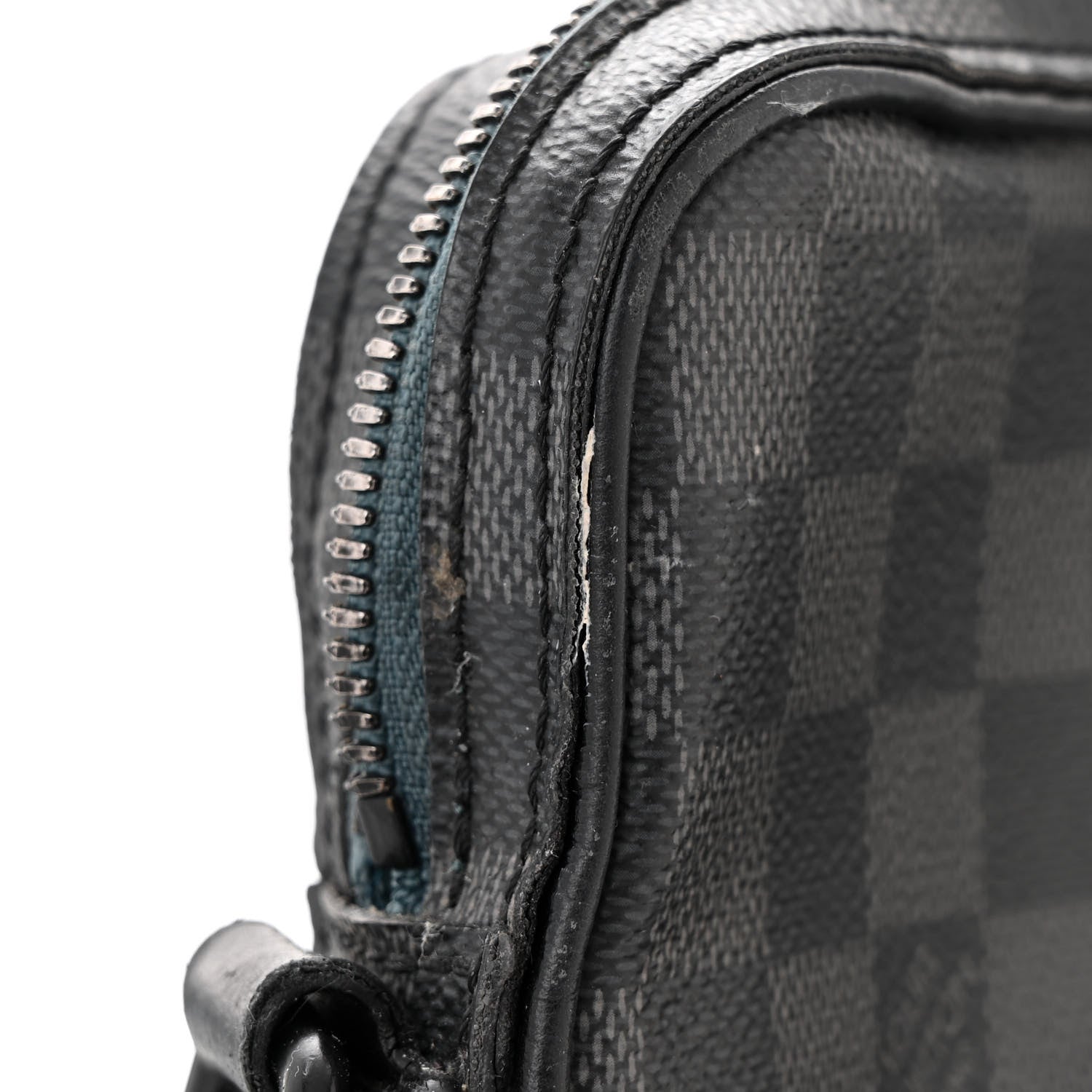 Louis Vuitton Damier Graphite Alpha Messenger Bag 18 of 20