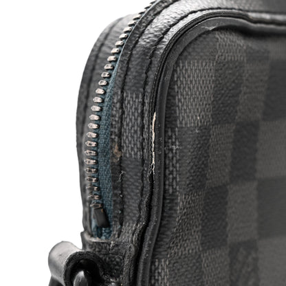 Louis Vuitton Damier Graphite Alpha Messenger Bag 18 of 20