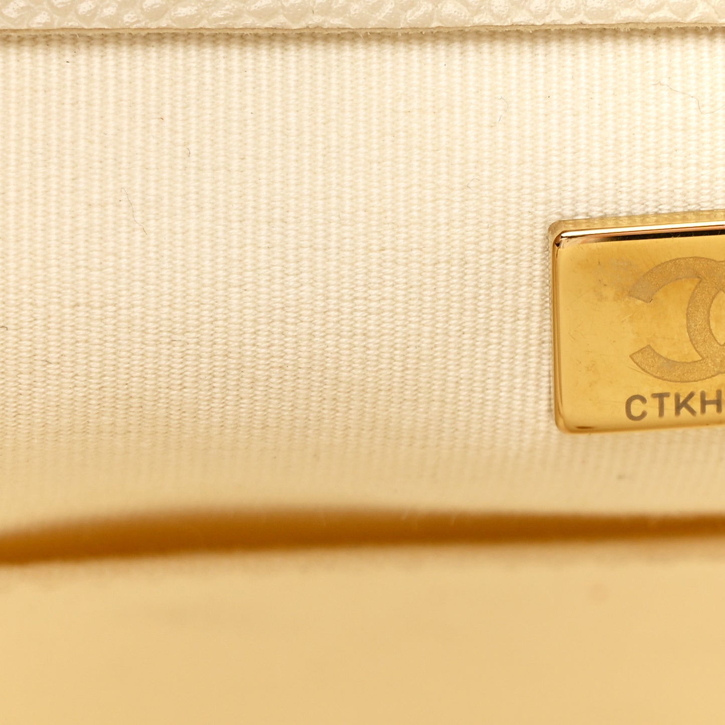 Caviar Quilted Small Trapezoid Chain Shopping Tote Ivory