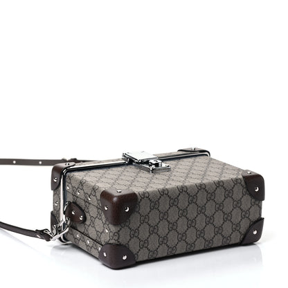 Gucci GG Supreme Monogram Globe-Trotter Beauty Case Brown 3 of 4