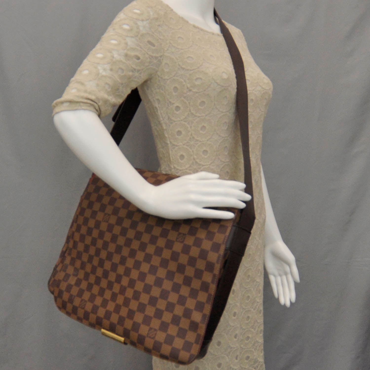Louis Vuitton Damier Ebene Bastille Messenger 2 of 7