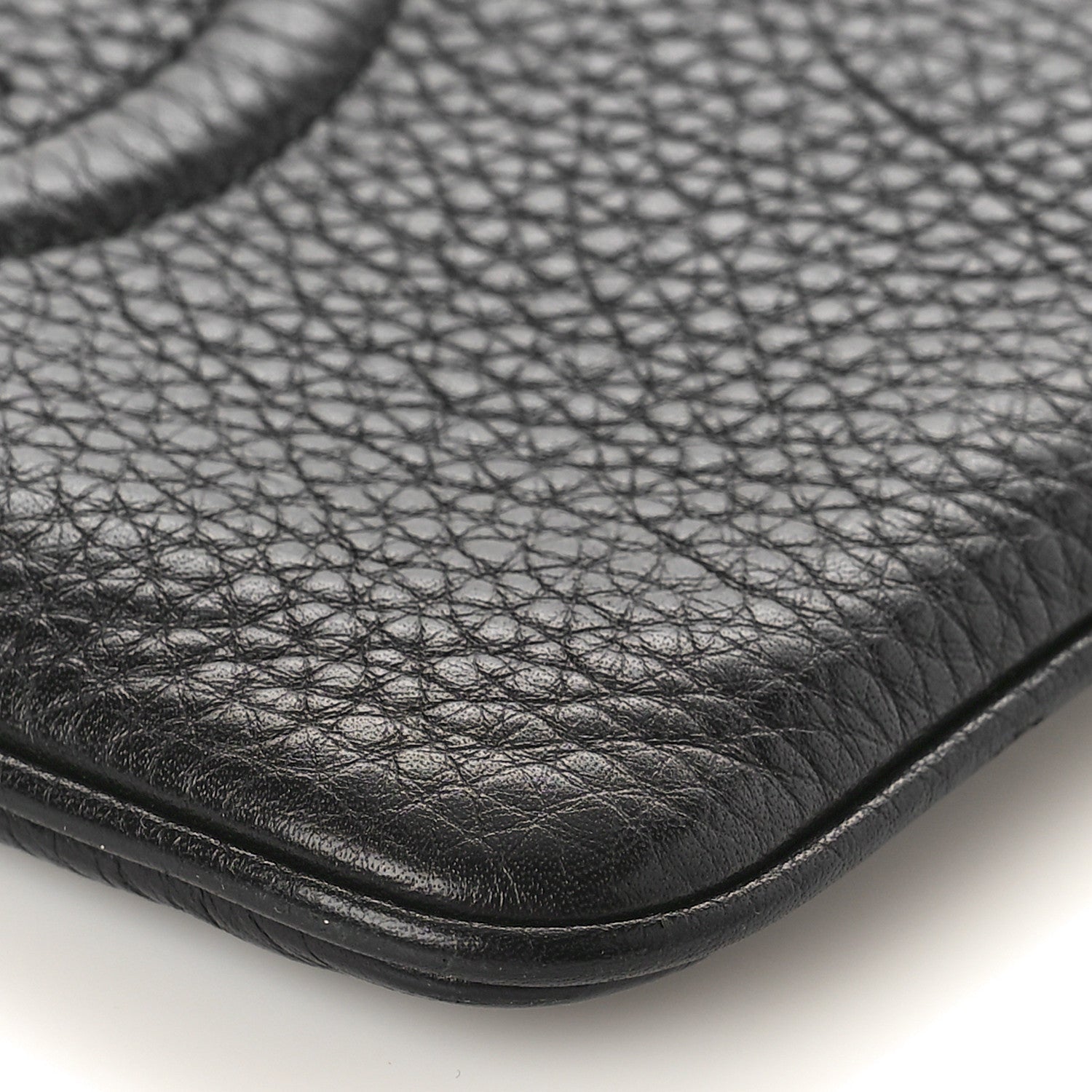Gucci Pebbled Calfskin Soho Wristlet Black 8 of 8