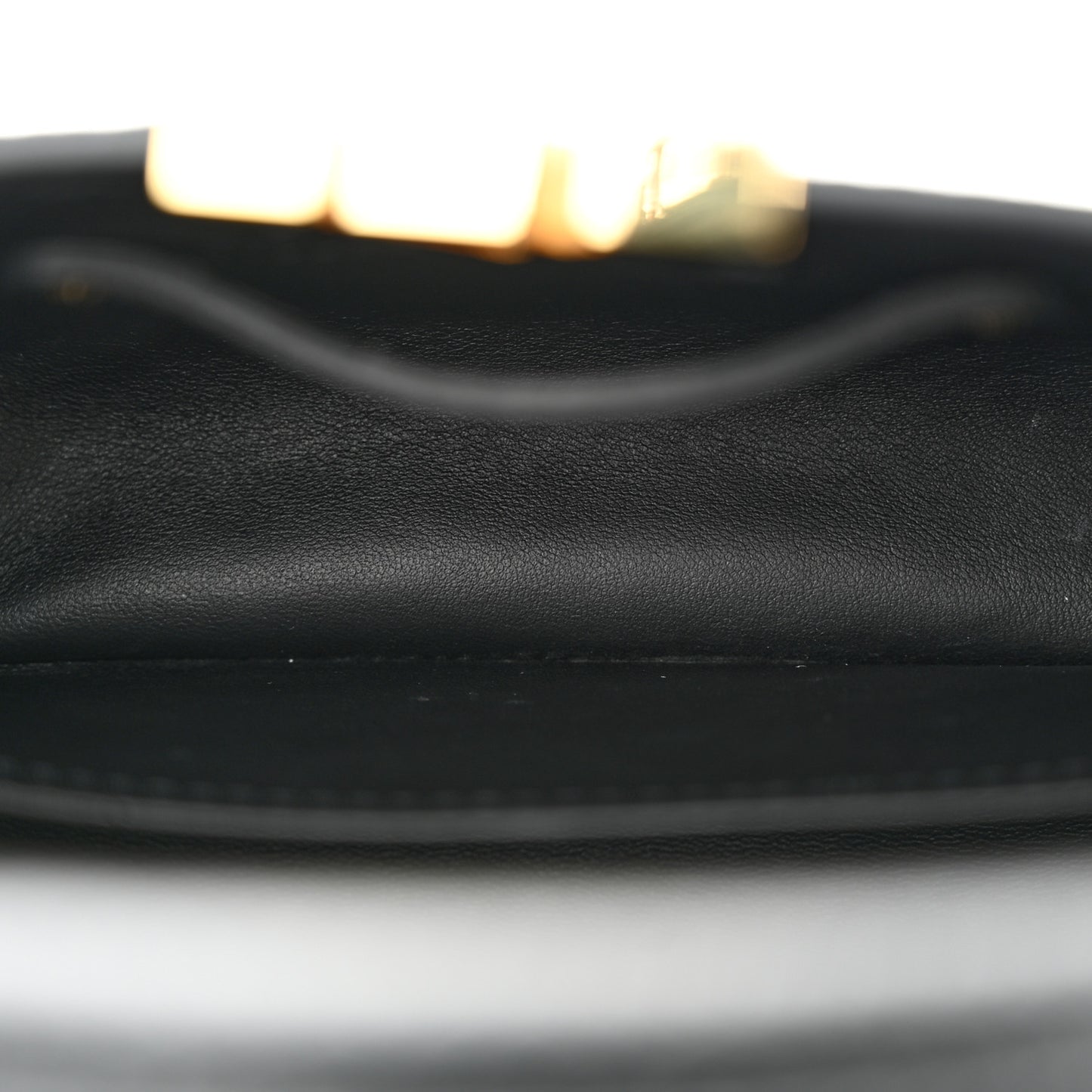 Taurillon Mini Capucines Black