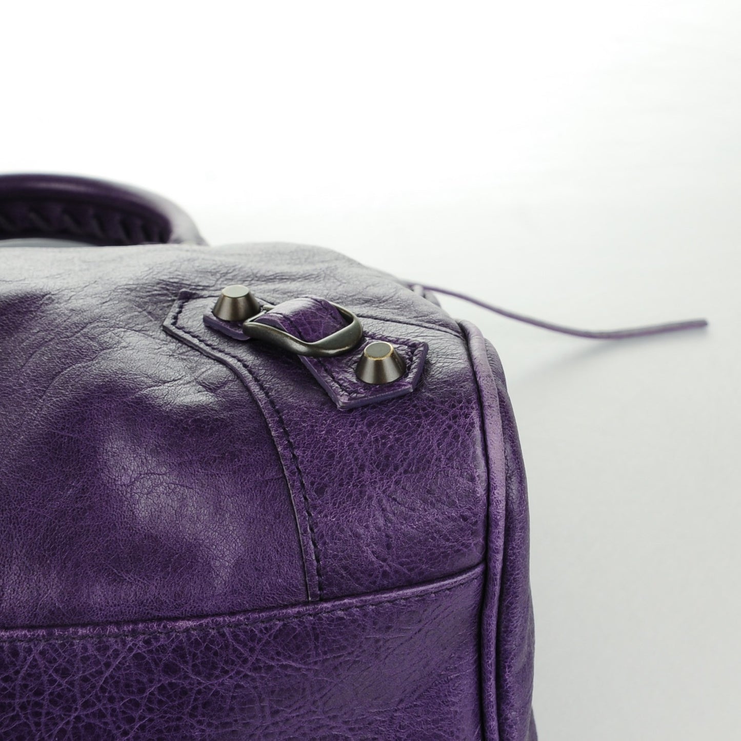 Agneau Classic Hardware Velo Dark Violet