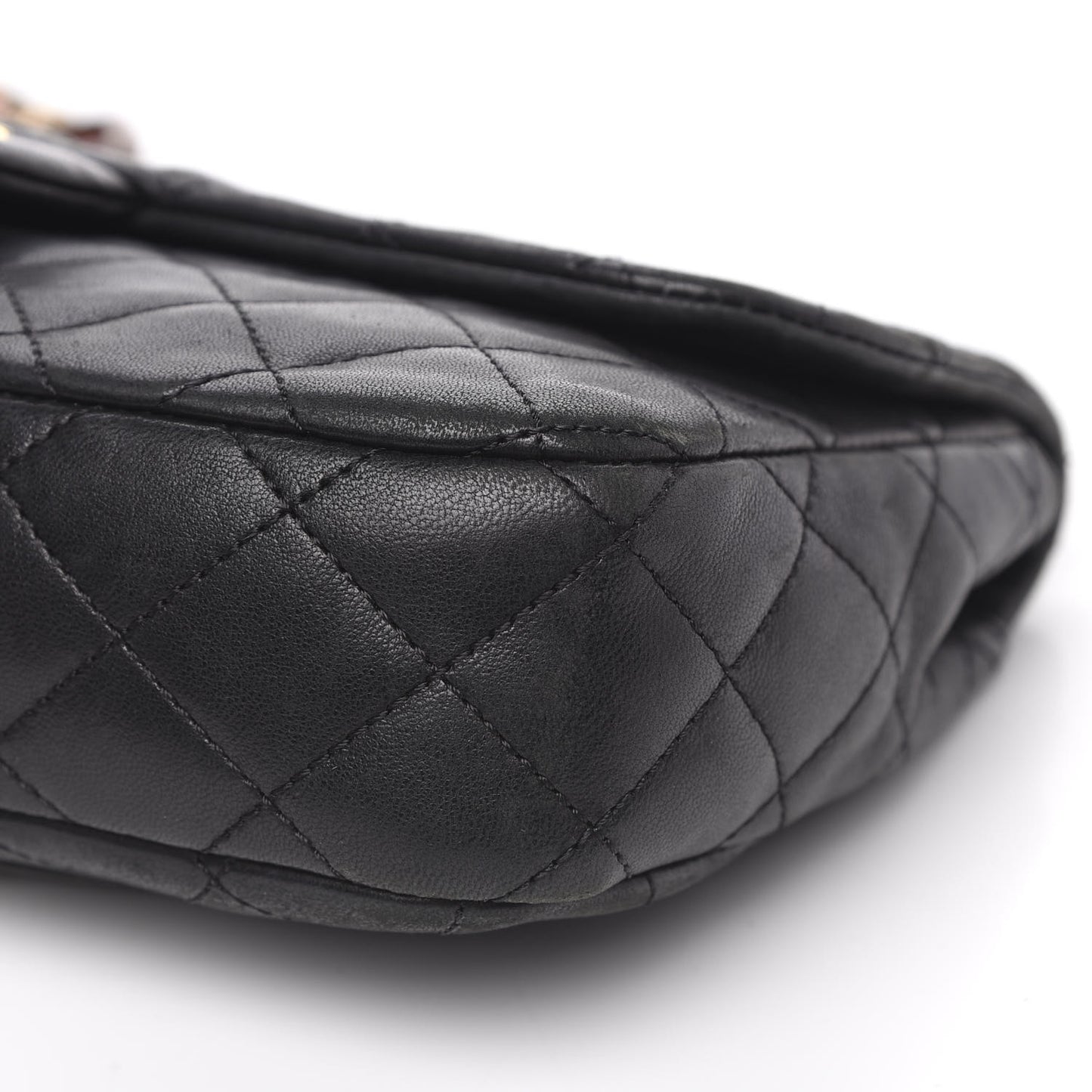 Lambskin Quilted Medium Cruise Charm Single Flap Black