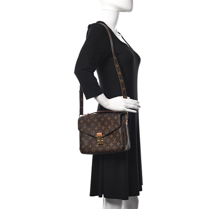 Louis Vuitton Monogram Pochette Metis 2 of 11