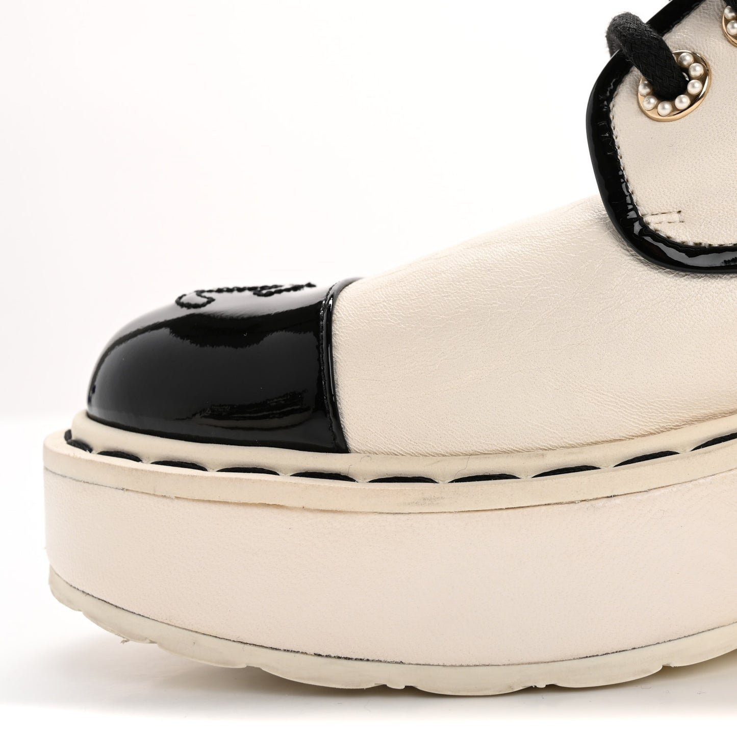 Lambskin Patent CC Cap Toe Pearl Short Boots 36.5 White Black