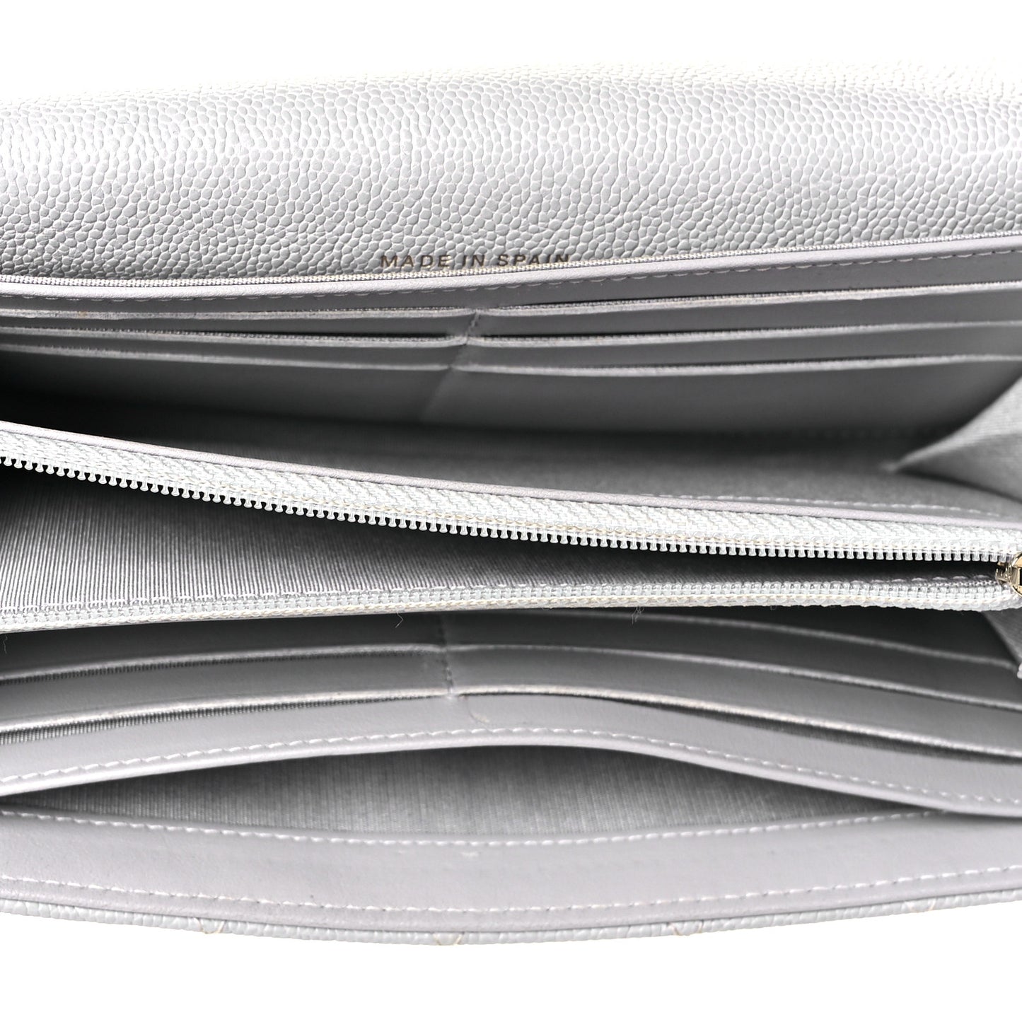 Caviar Quilted Large Boy Gusset Flap Wallet Grey