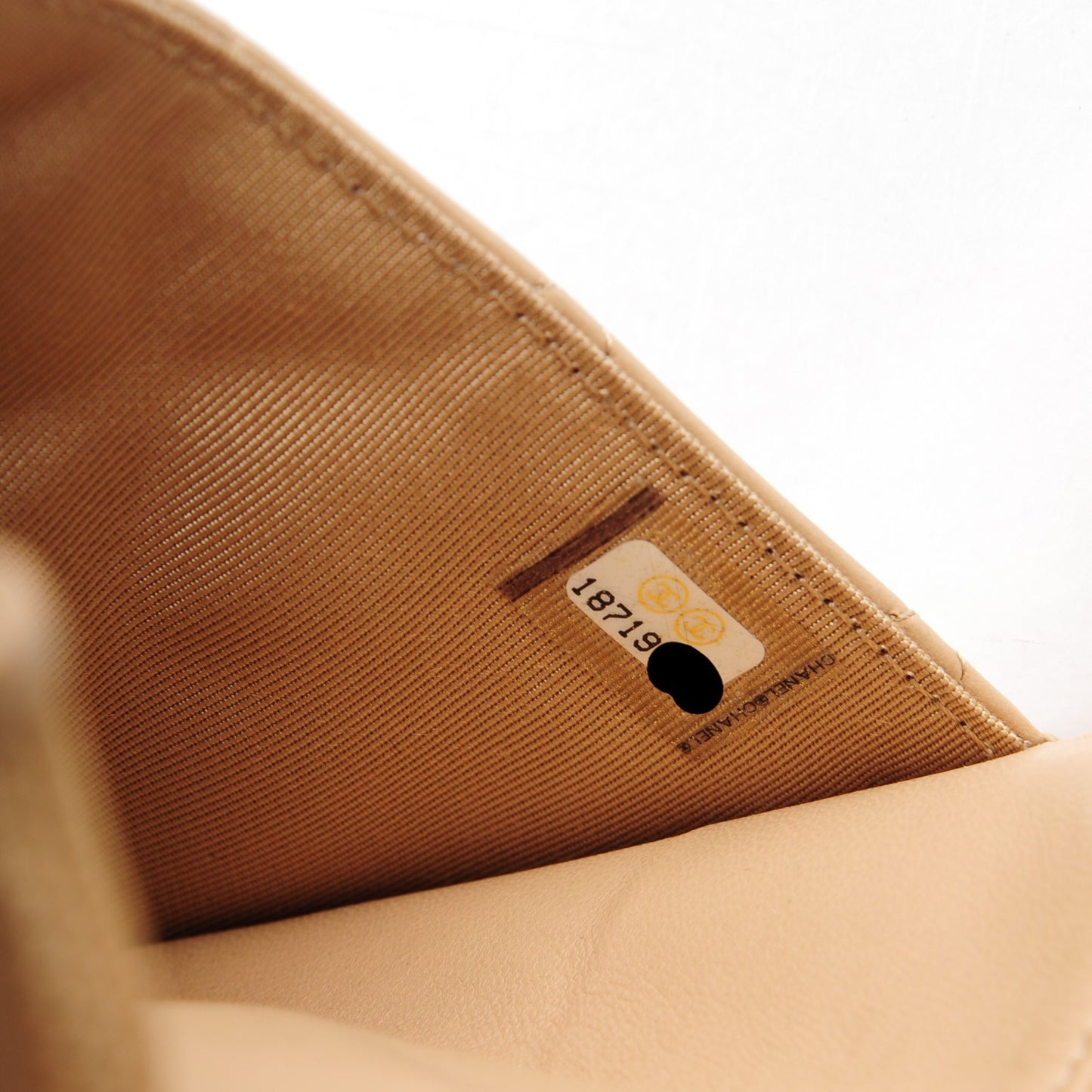 Lambskin Quilted Wallet On Chain WOC Beige