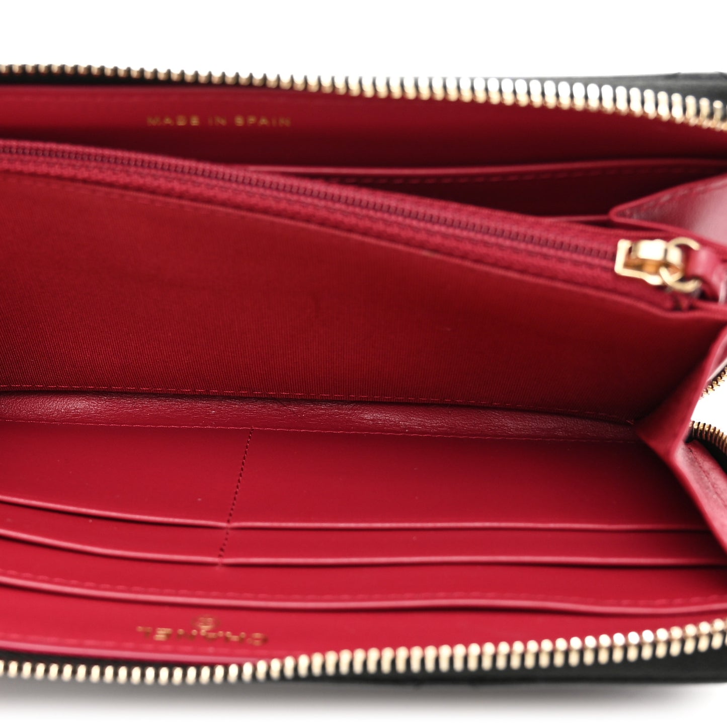 Shiny Goatskin Quilted Chanel 19 Long Zipped Around Wallet Black