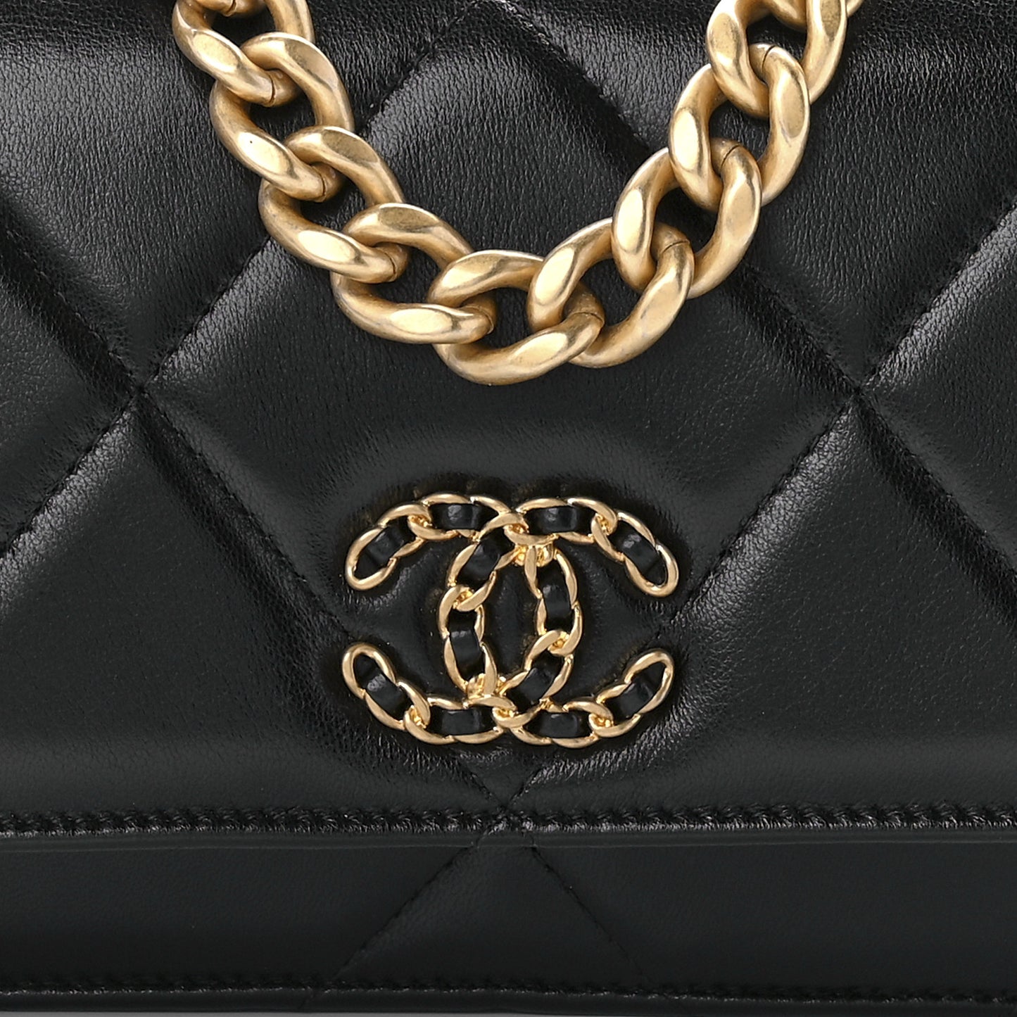 Goatskin Quilted Chanel 19 Wallet On Chain WOC Black