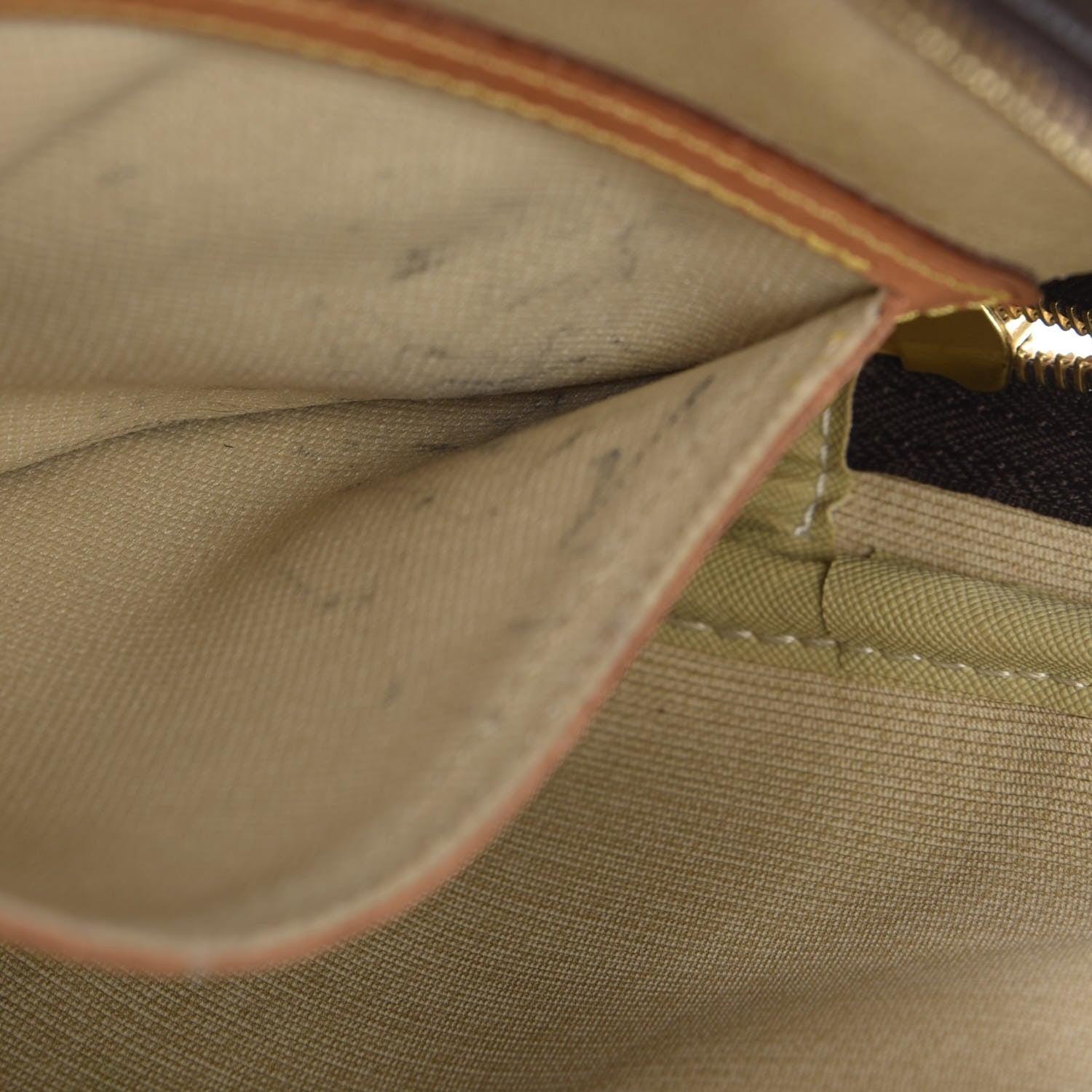 Louis Vuitton Monogram Reporter PM 11 of 11