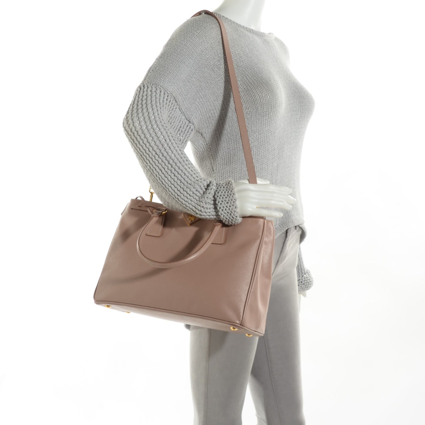 Saffiano Lux Medium Tote Cammeo