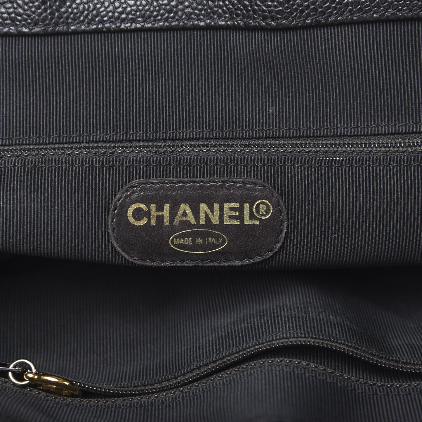 Caviar CC Shoulder Bag Black