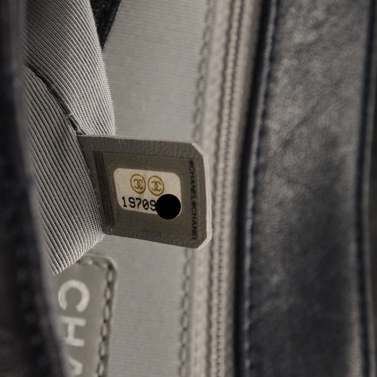 Crumpled Lambskin Quilted Maxi Chain Around Flap Navy