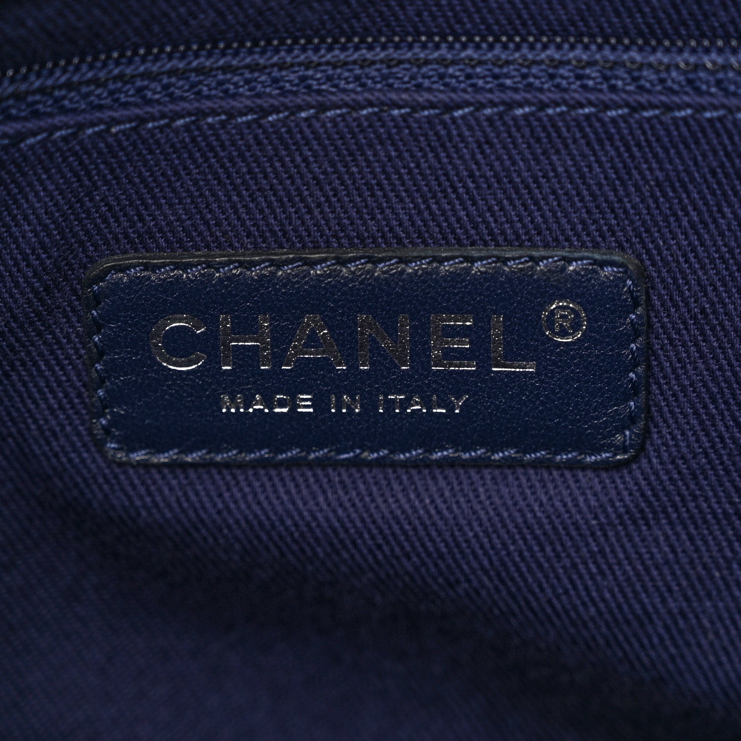 Chanel Iridescent Calfskin Quilted New Bubble Tote Vert Fonce 7 of 17