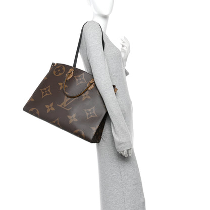 Louis Vuitton Reverse Monogram Giant Onthego GM 2 of 9