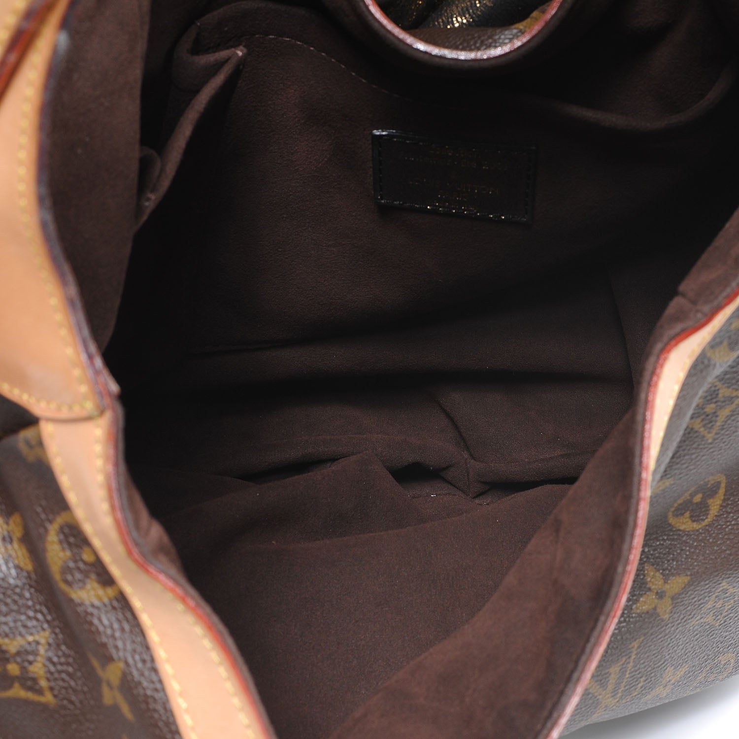 Louis Vuitton Monogram Kalahari GM 5 of 7
