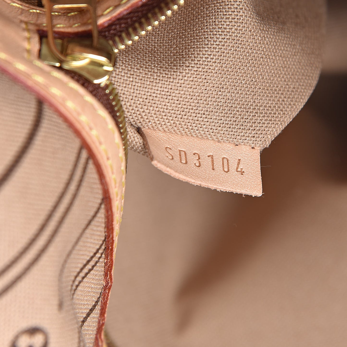 Monogram Delightful MM