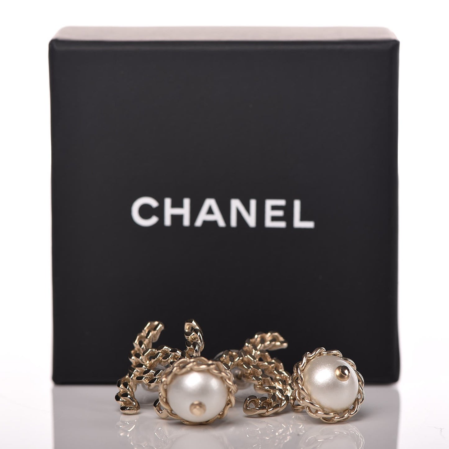 Chain Pearl CC Drop Earrings Gold