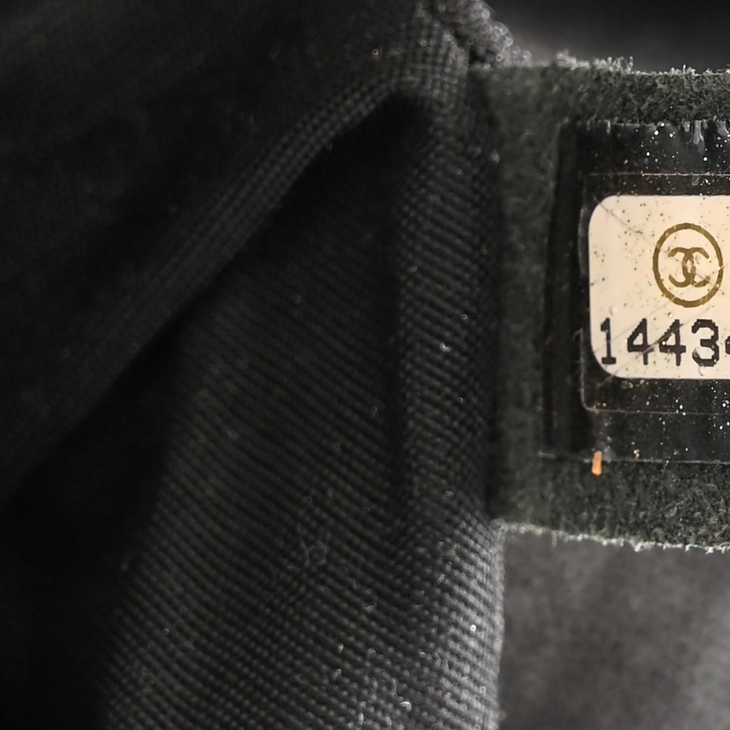 Lambskin Half Moon Wallet On Chain WOC Black