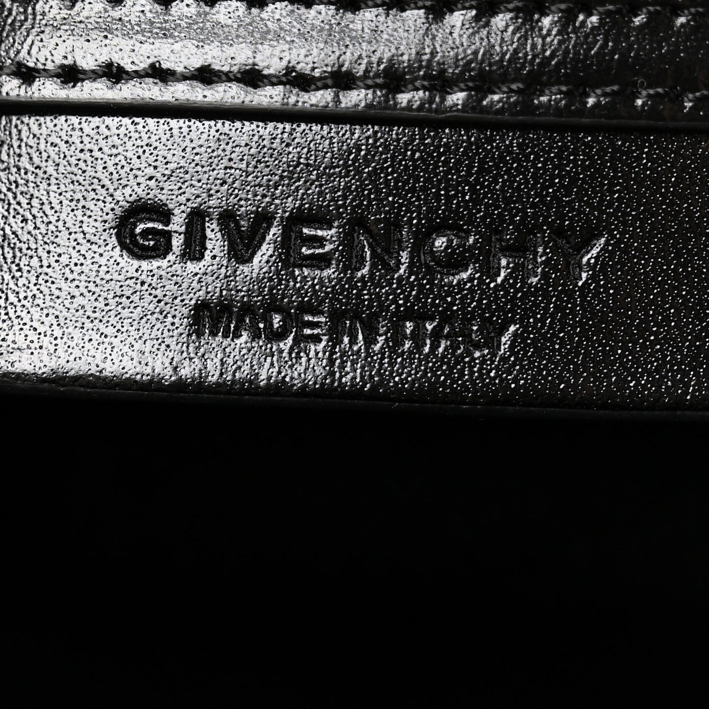 Shiny Lord Calfskin Medium Antigona Black