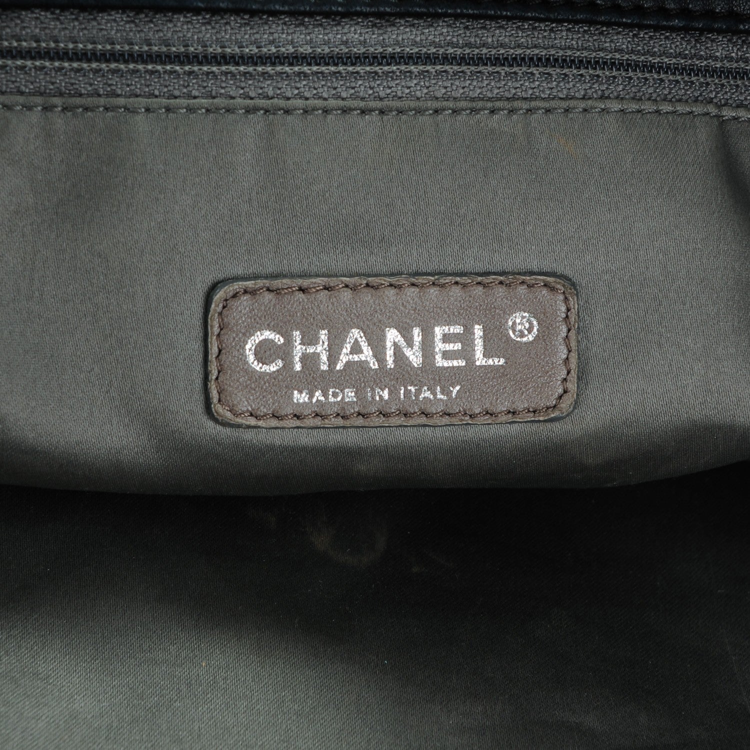 Chanel Patent Patchwork Large Brooklyn Tote Black 6 of 7