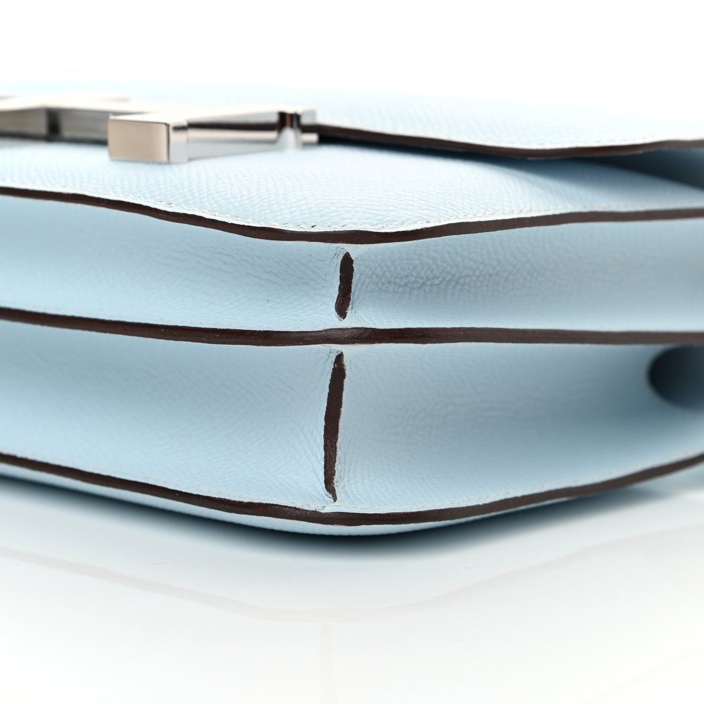Epsom Constance 18 Bleu Brume