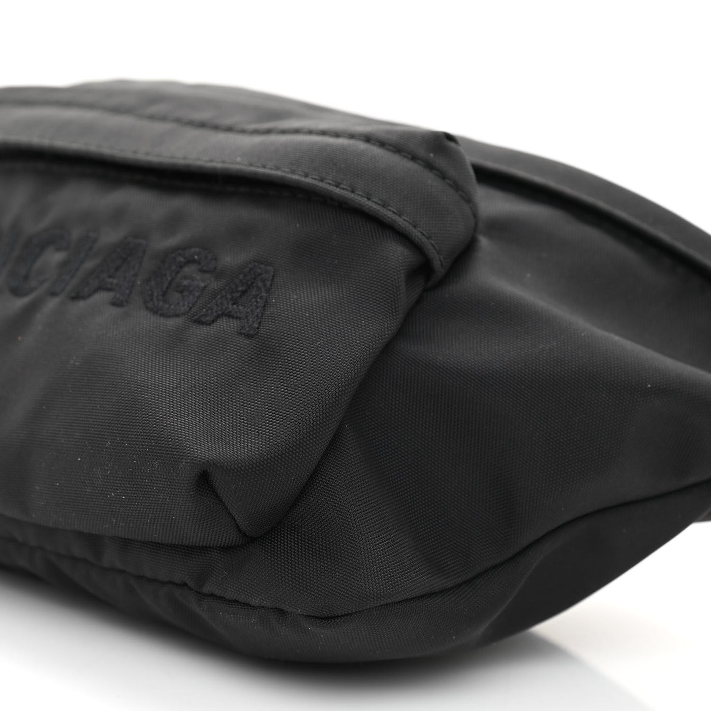 Textured Sport Nylon Logo Embroidered Wheel Beltpack Black