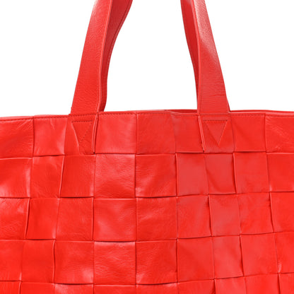 Bottega Veneta Calfskin Maxi Intrecciato Cassette Tote Nail Polish 9 of 11