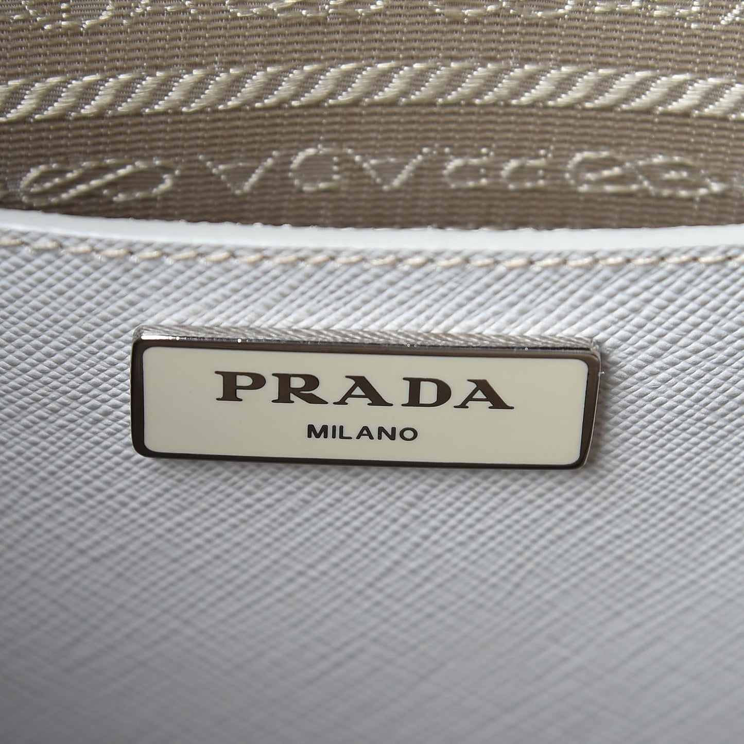 Saffiano Lux Medium Promenade Tote Talco