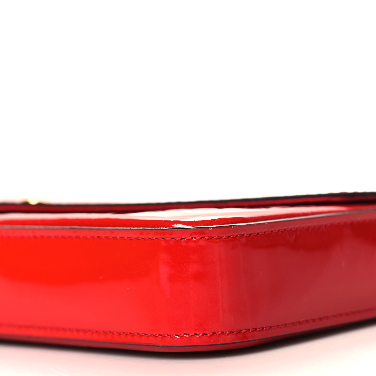 Vernis Felicie Pochette Chain Wallet Cherry