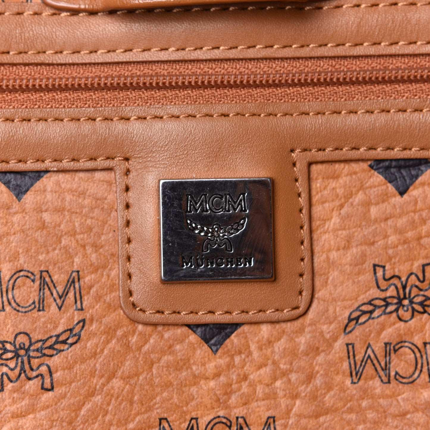 Visetos Crocodile Embossed Medium Liz Shopper Tote Cognac