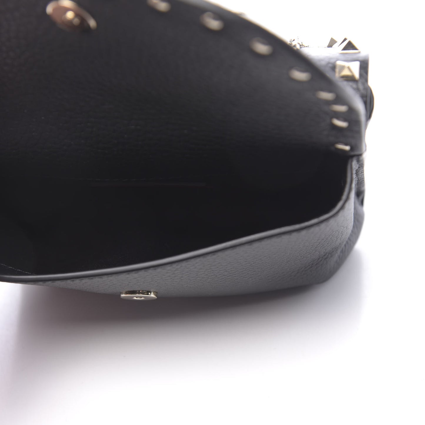 Pebbled Calfskin Rockstud Pouch On Chain Black