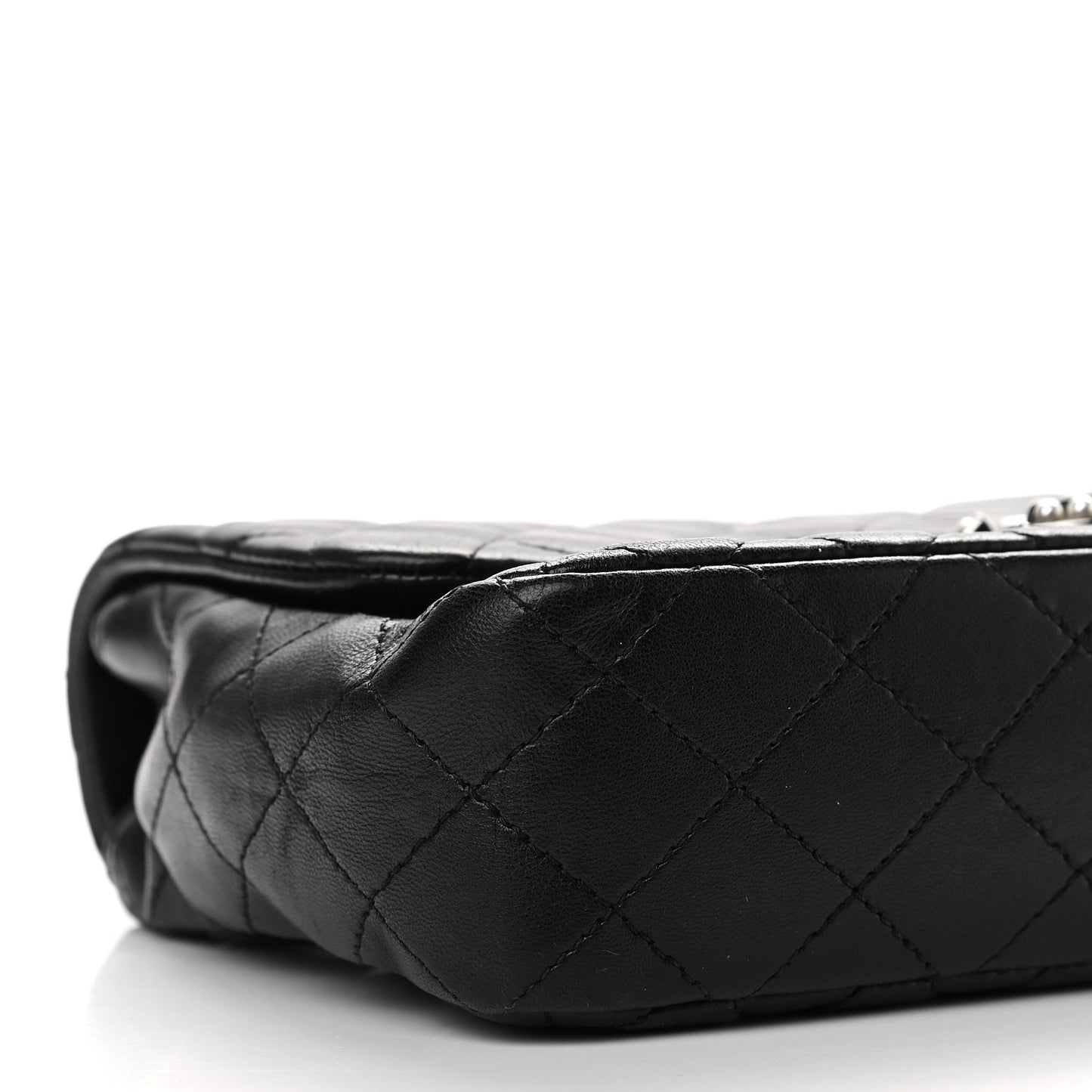 Lambskin Medium Westminster Pearl Flap Black