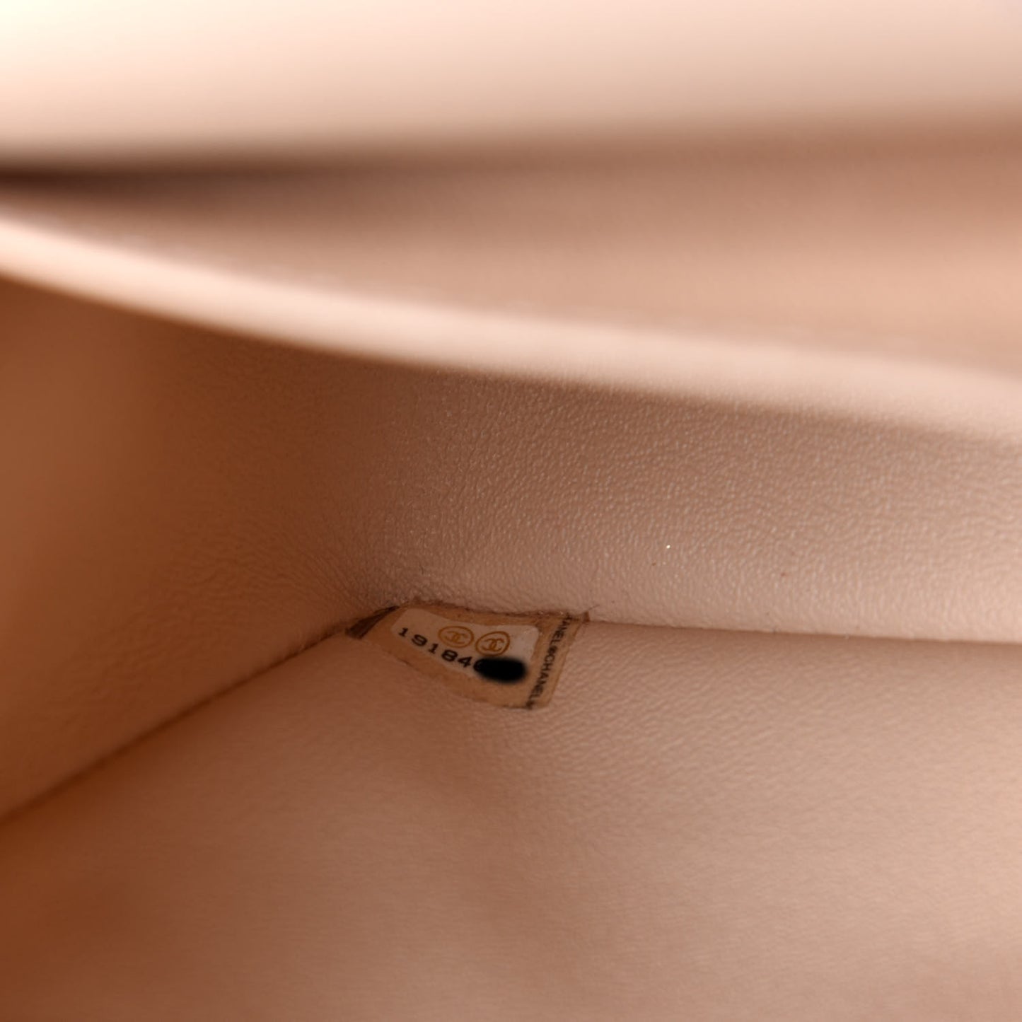 Caviar Quilted Jumbo Double Flap Beige Clair