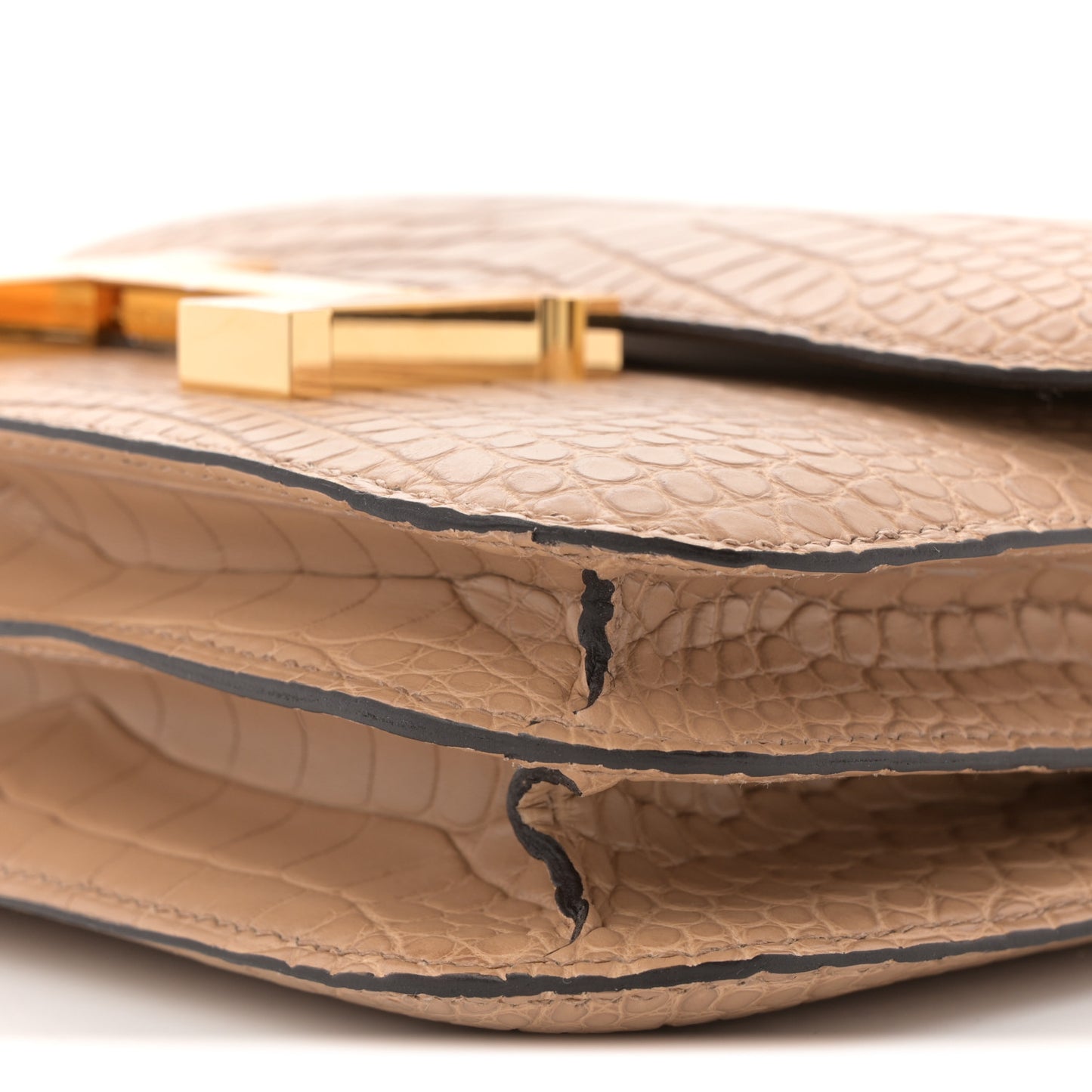 Matte Alligator Constance 18 Chai