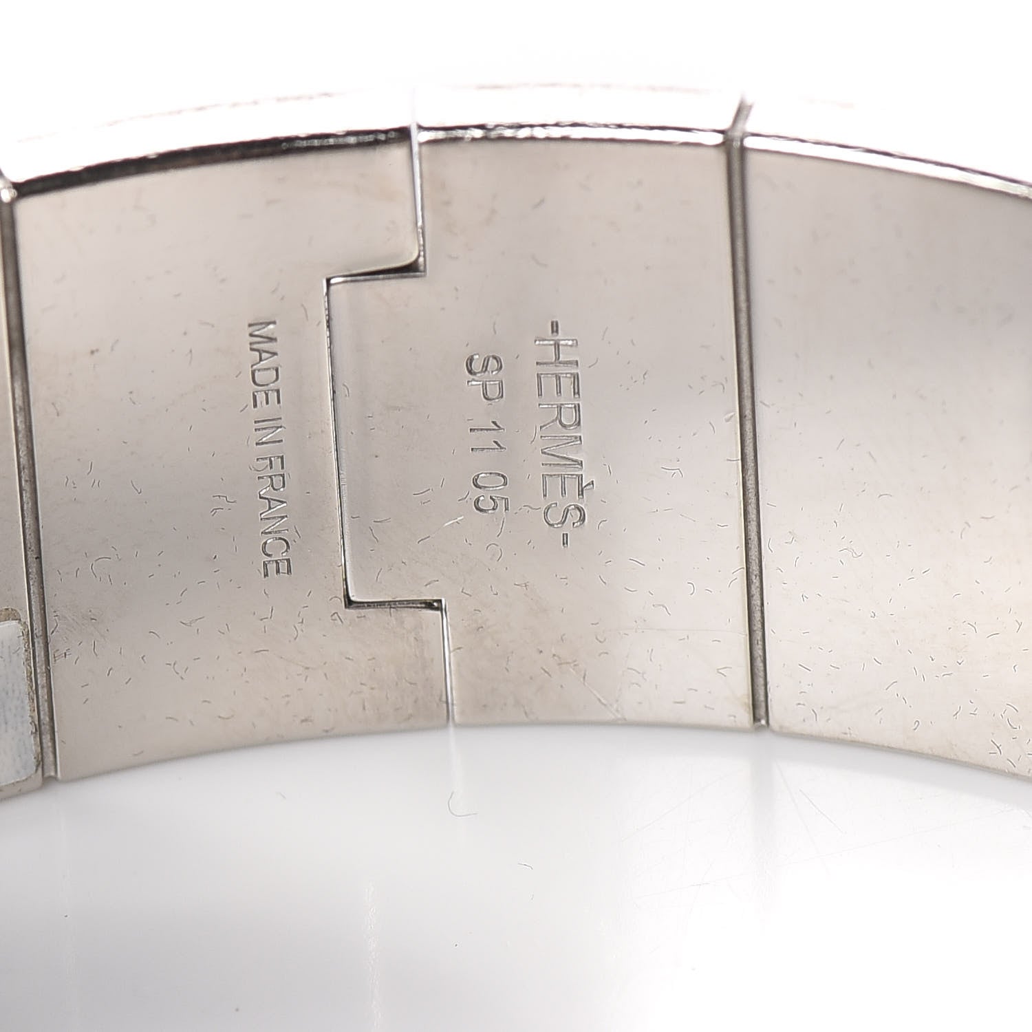 Hermes Lizard Charniere Uni Wide Hinged Bracelet S Sesame 4 of 7