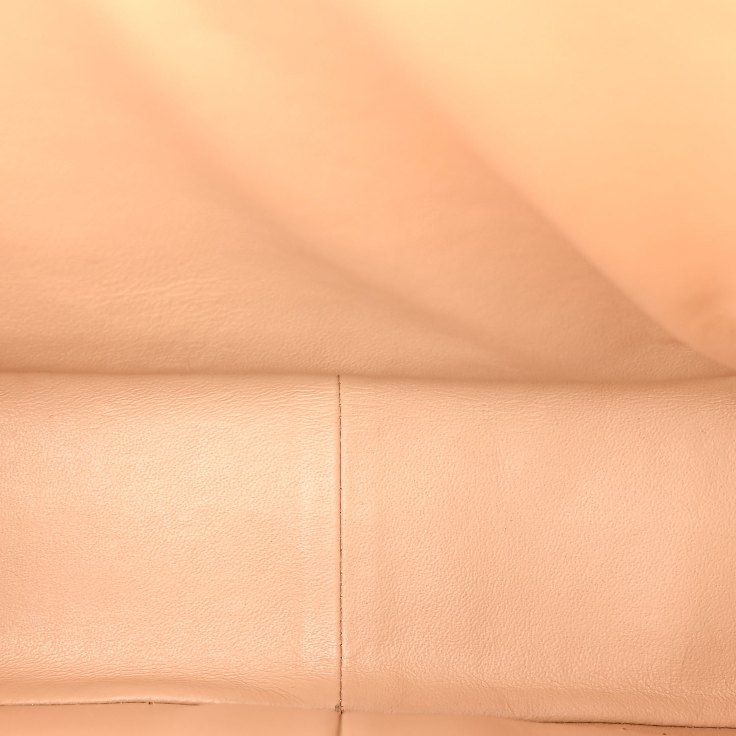 Caviar Quilted Jumbo Double Flap Beige Clair